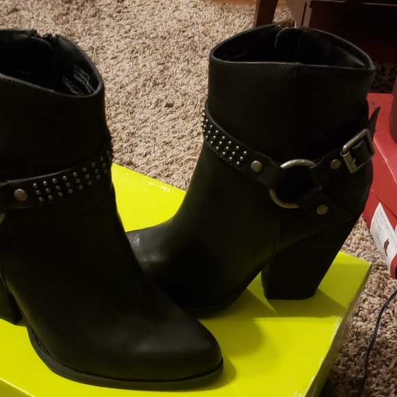 Boots - Picture 2 of 2